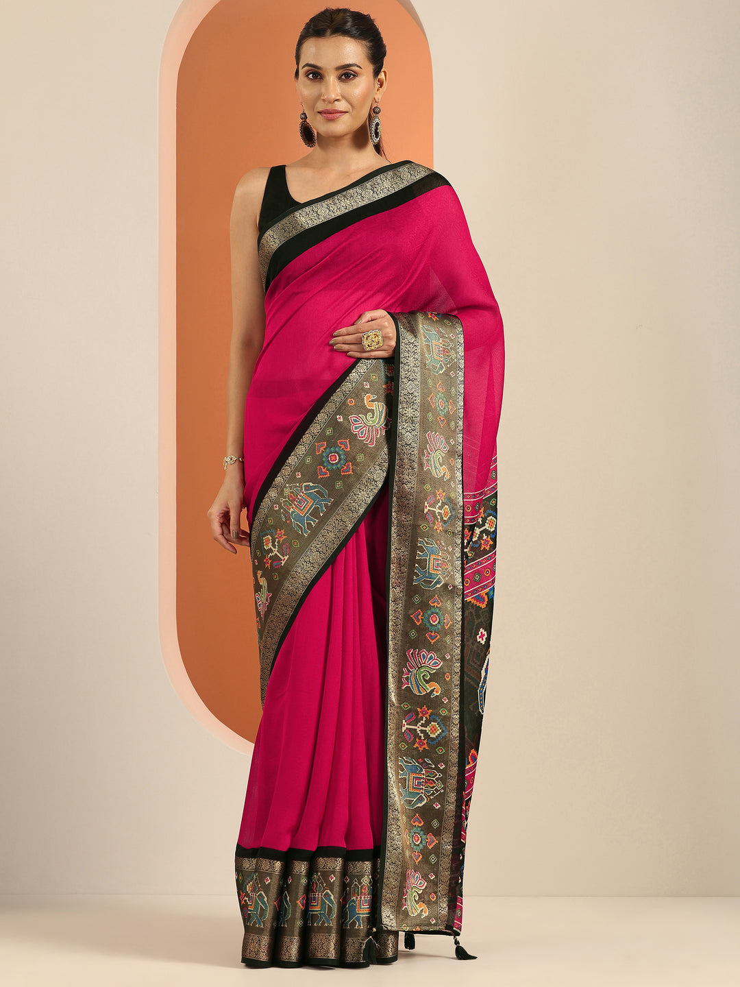 Pink Solid Georgette Saree With Unstitched Blouse Piece