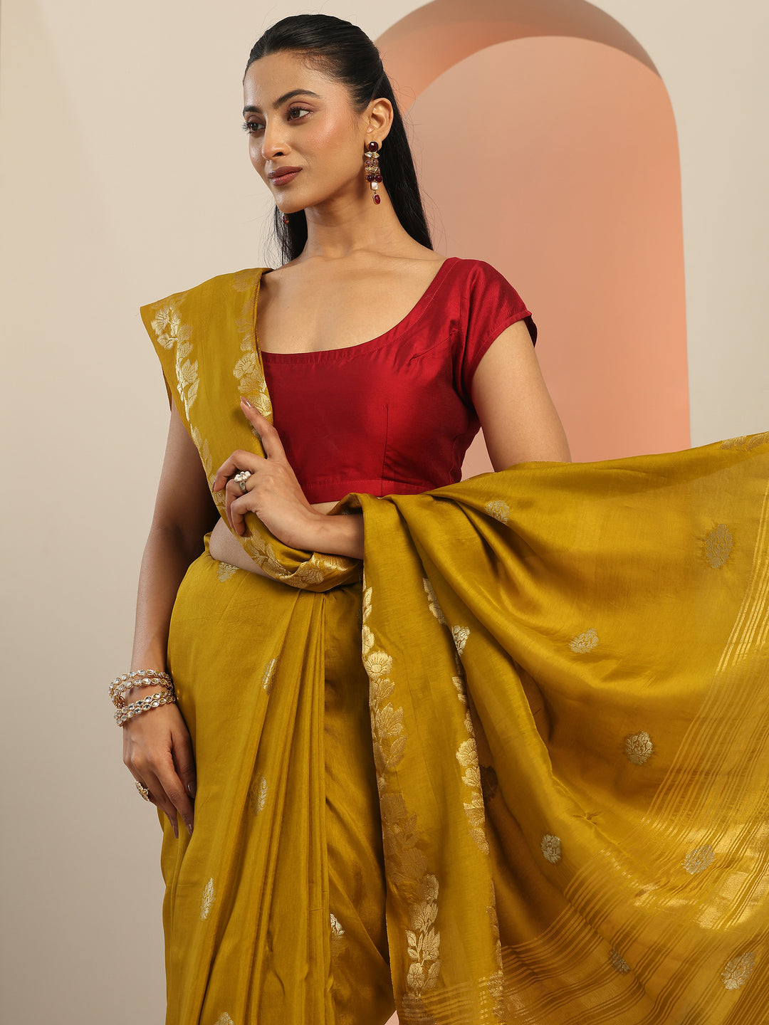 Mustard Woven Design Silk Blend Saree With Unstitched Blouse Piece