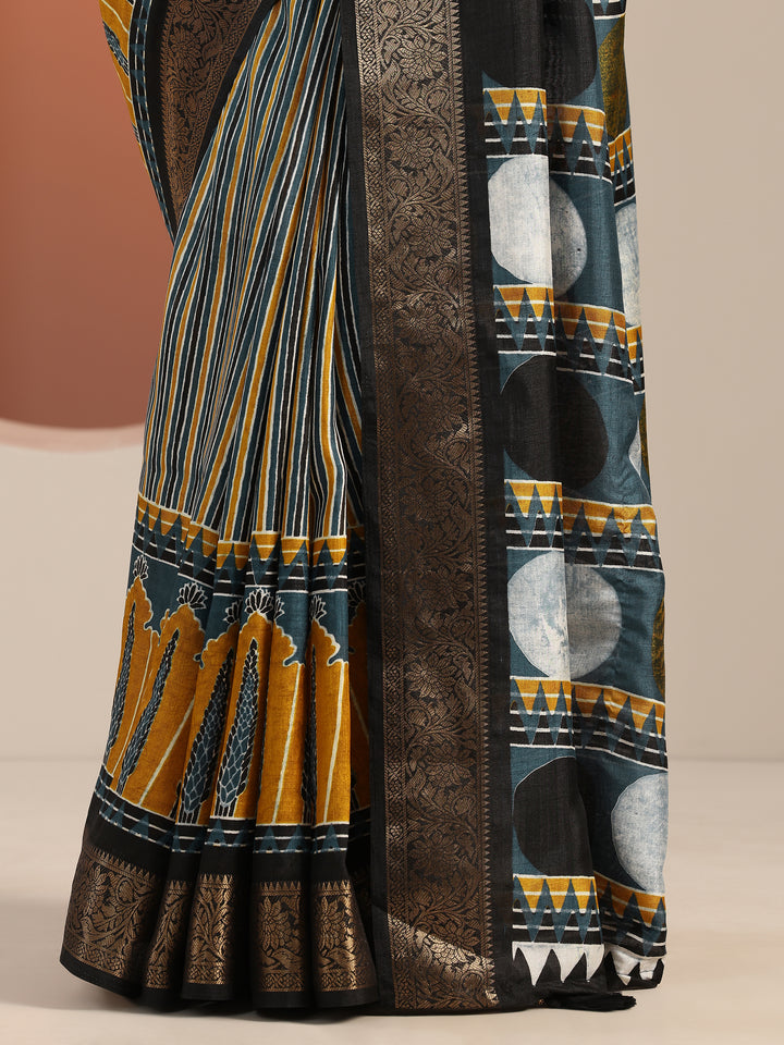 Mustard Printed Silk Blend Saree With Unstitched Blouse Piece