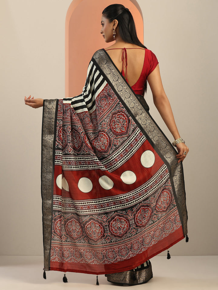 Black Printed Silk Blend Saree With Unstitched Blouse Piece