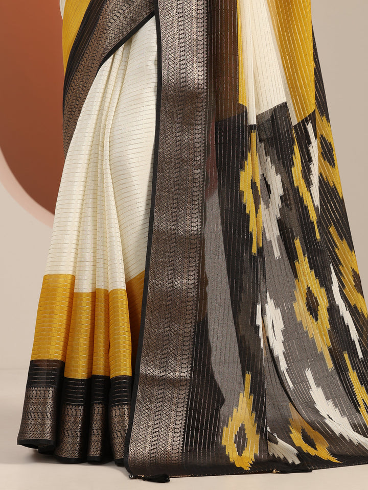 Off white Solid Silk Blend Saree With Unstitched Blouse Piece