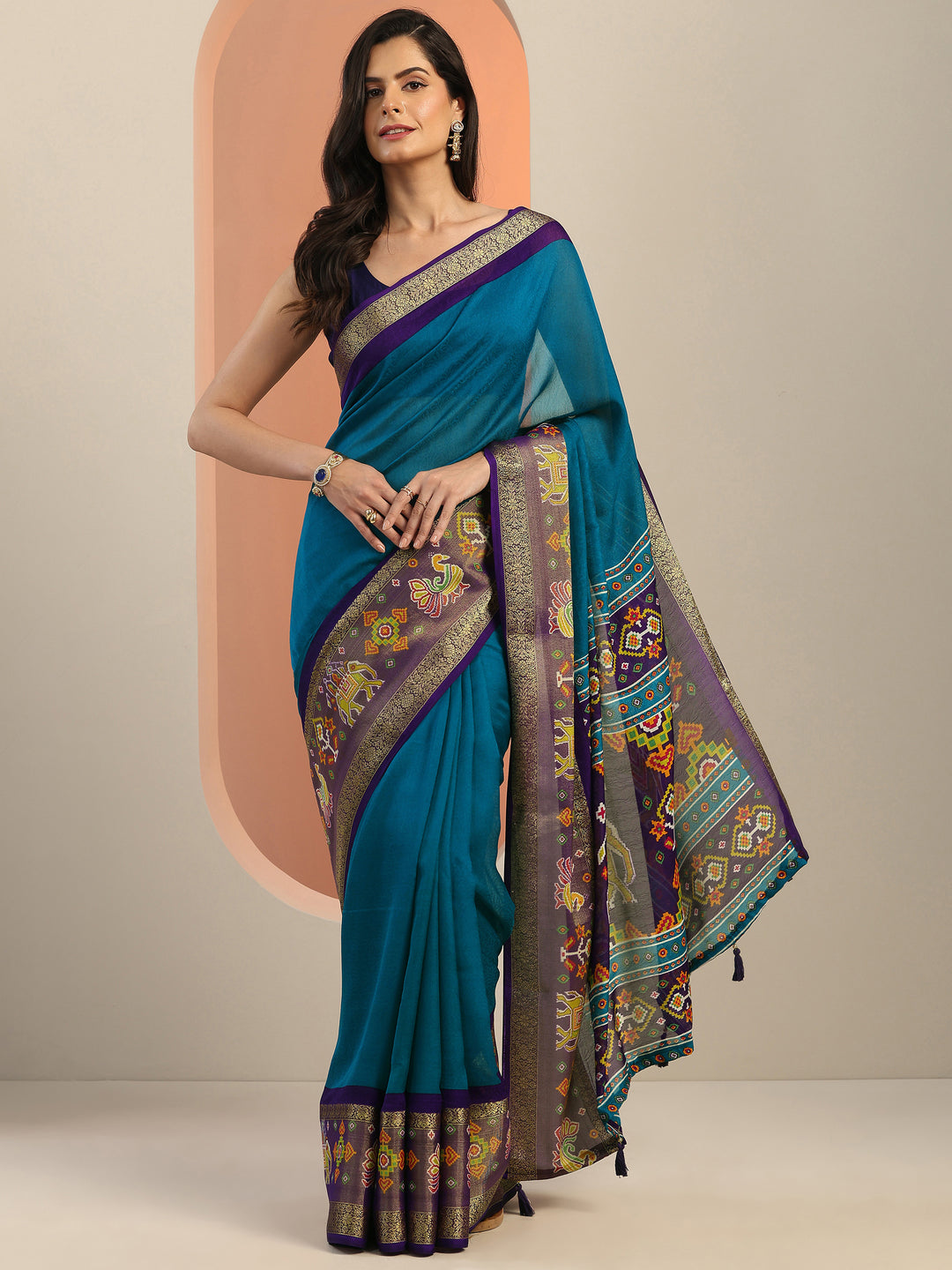 Teal Solid Georgette Saree With Unstitched Blouse Piece