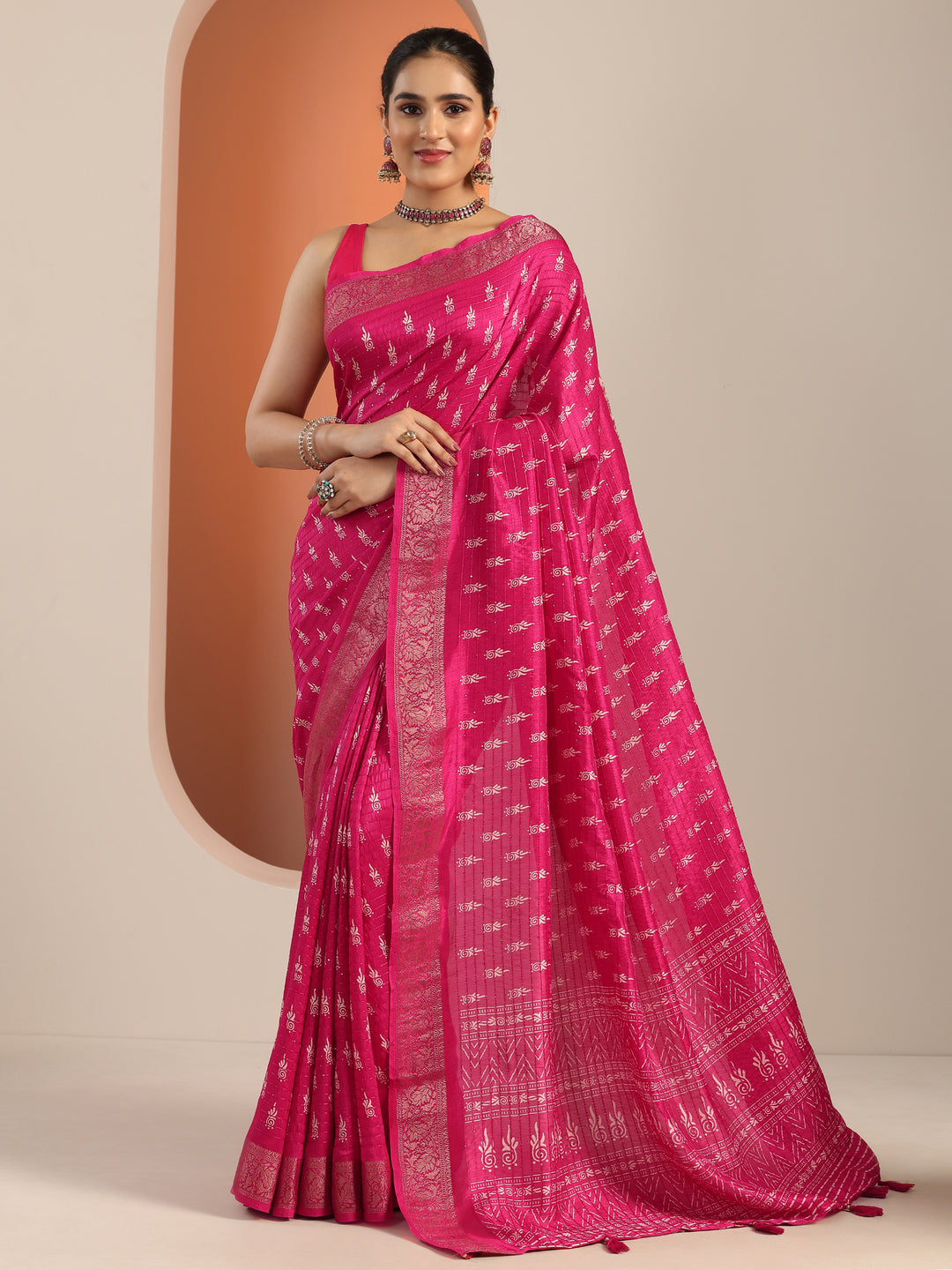 Pink Printed Silk Blend Saree With Unstitched Blouse Piece