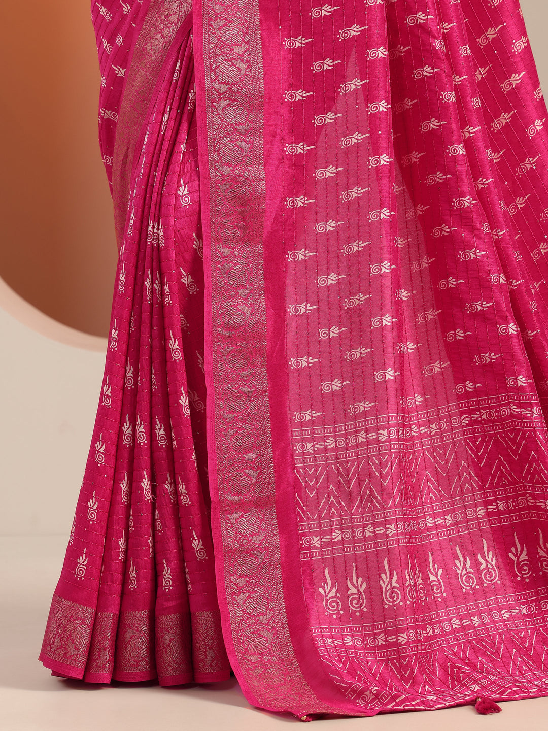 Pink Printed Silk Blend Saree With Unstitched Blouse Piece