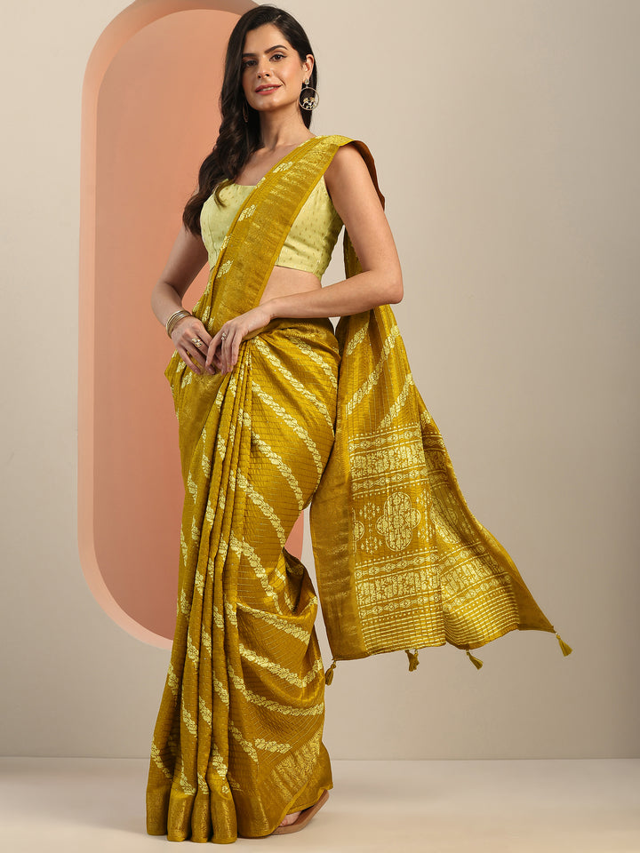Mustard Printed Silk Blend Saree With Unstitched Blouse Piece