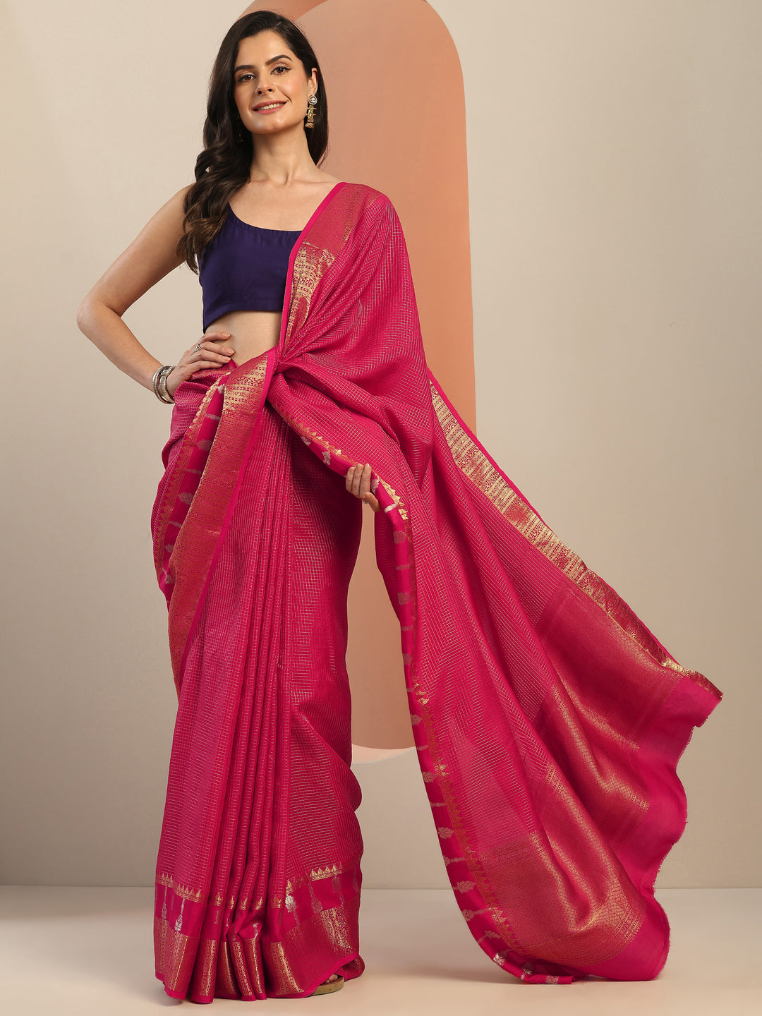 Pink Embellished Silk Blend Saree With Unstitched Blouse Piece
