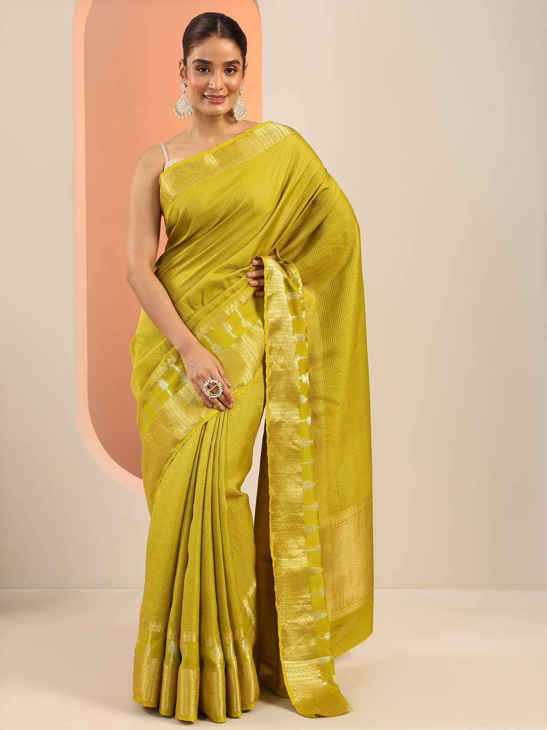 Green Embellished Silk Saree With Unstitched Blouse Piece