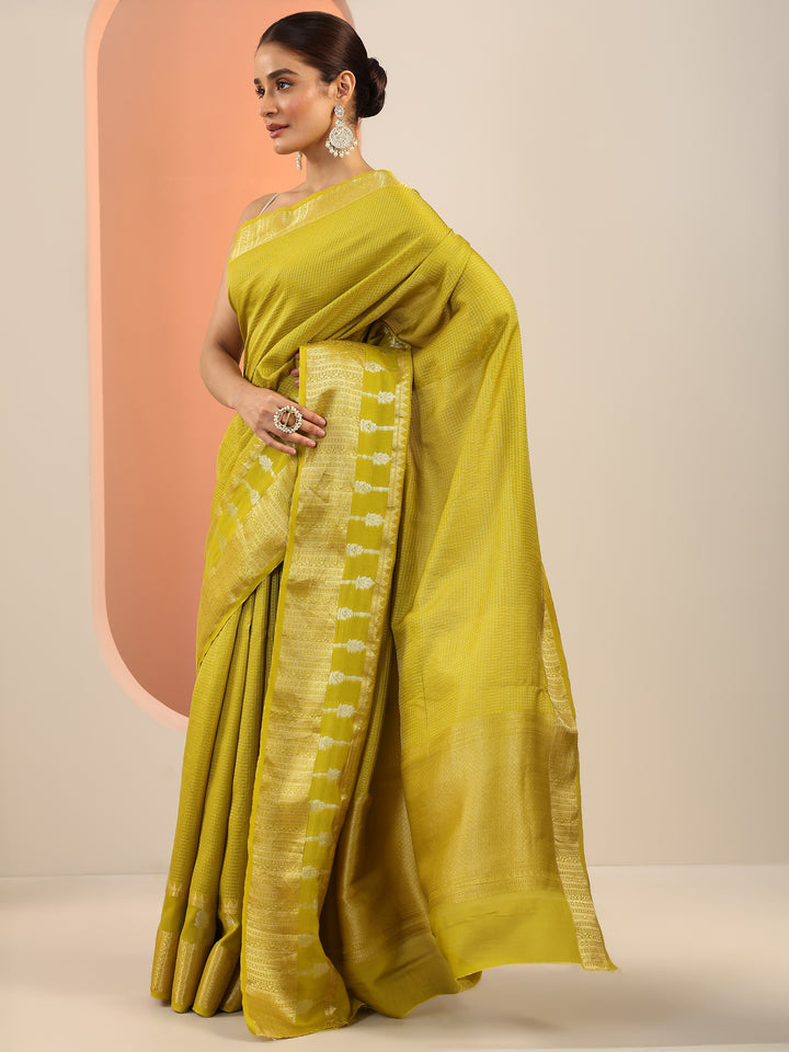 Green Embellished Silk Saree With Unstitched Blouse Piece