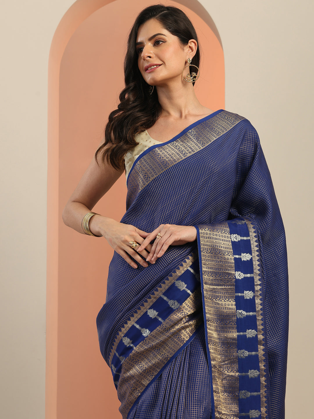 Navy Blue Embellished Silk Blend Saree With Unstitched Blouse Piece
