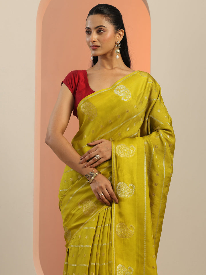 Green Woven Design Silk Blend Saree With Unstitched Blouse Piece