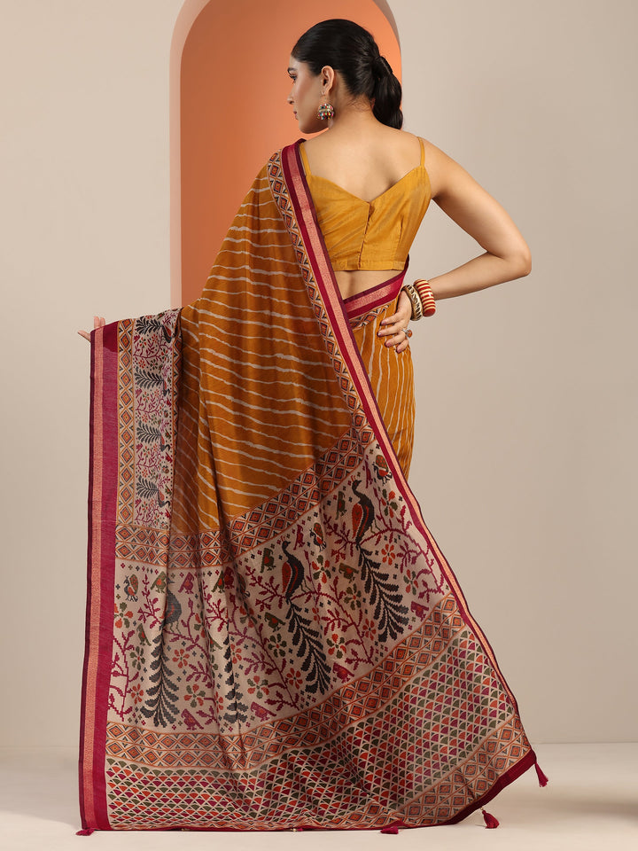 Mustard Printed Cotton Blend Saree With Unstitched Blouse Piece