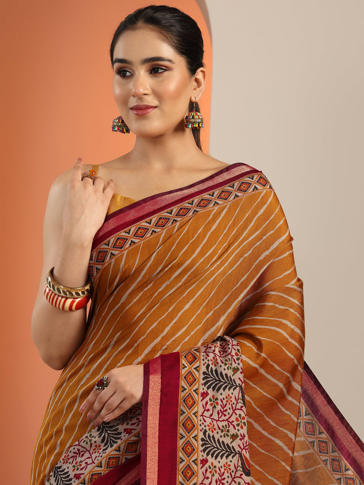 Mustard Printed Cotton Blend Saree With Unstitched Blouse Piece