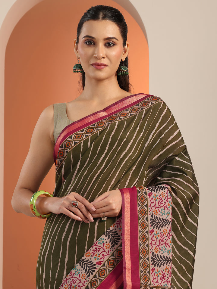 Olive Printed Cotton Blend Saree With Unstitched Blouse Piece