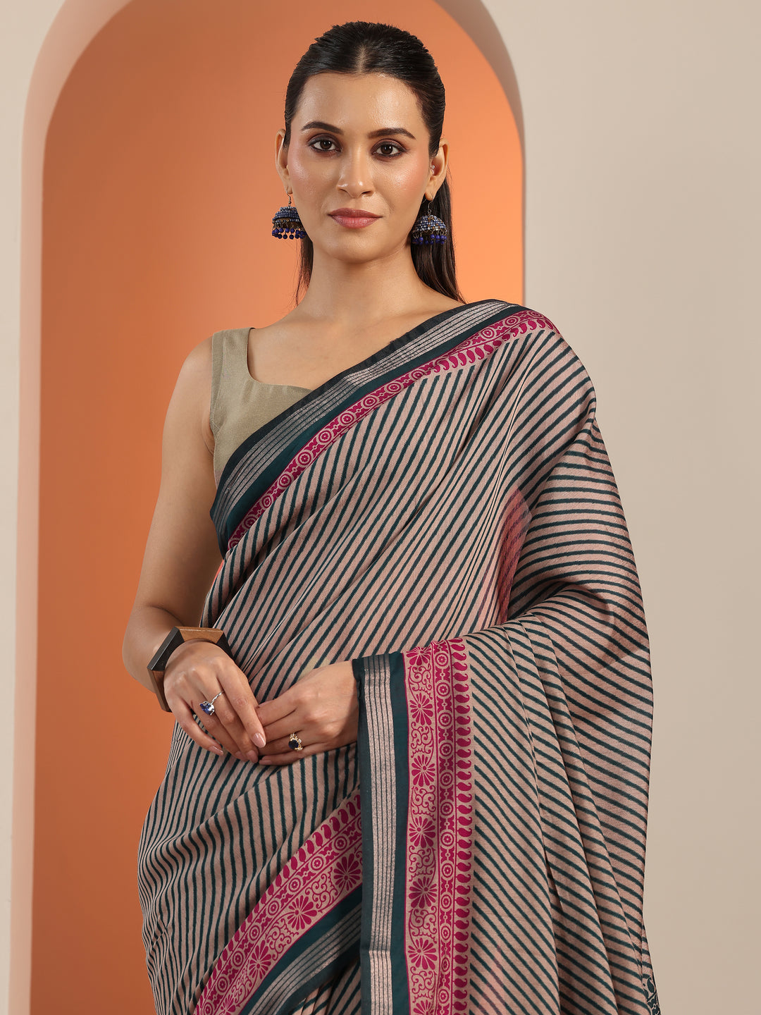 Teal Printed Cotton Blend Saree With Unstitched Blouse Piece