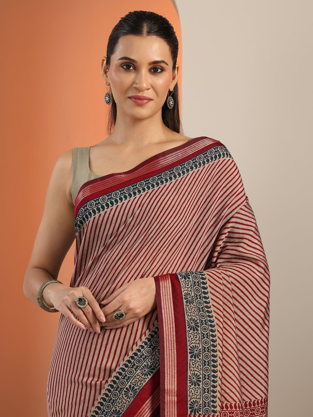 Red Printed Cotton Blend Saree With Unstitched Blouse Piece