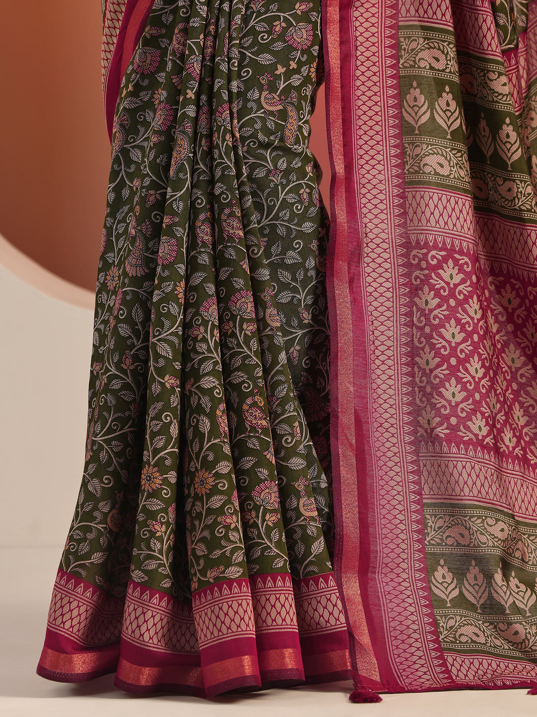 Green Printed Cotton Blend Saree With Unstitched Blouse Piece