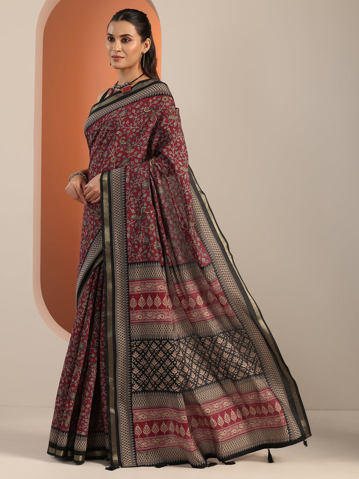 Red Printed Cotton Blend Saree With Unstitched Blouse Piece