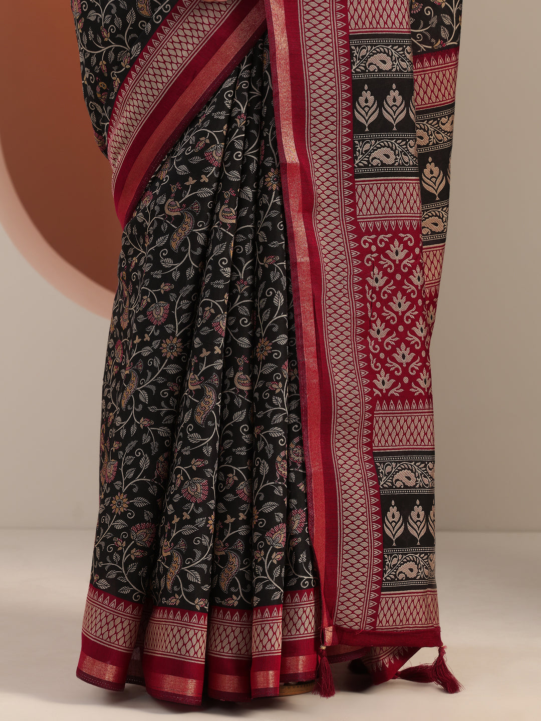 Black Printed Cotton Blend Saree With Unstitched Blouse Piece