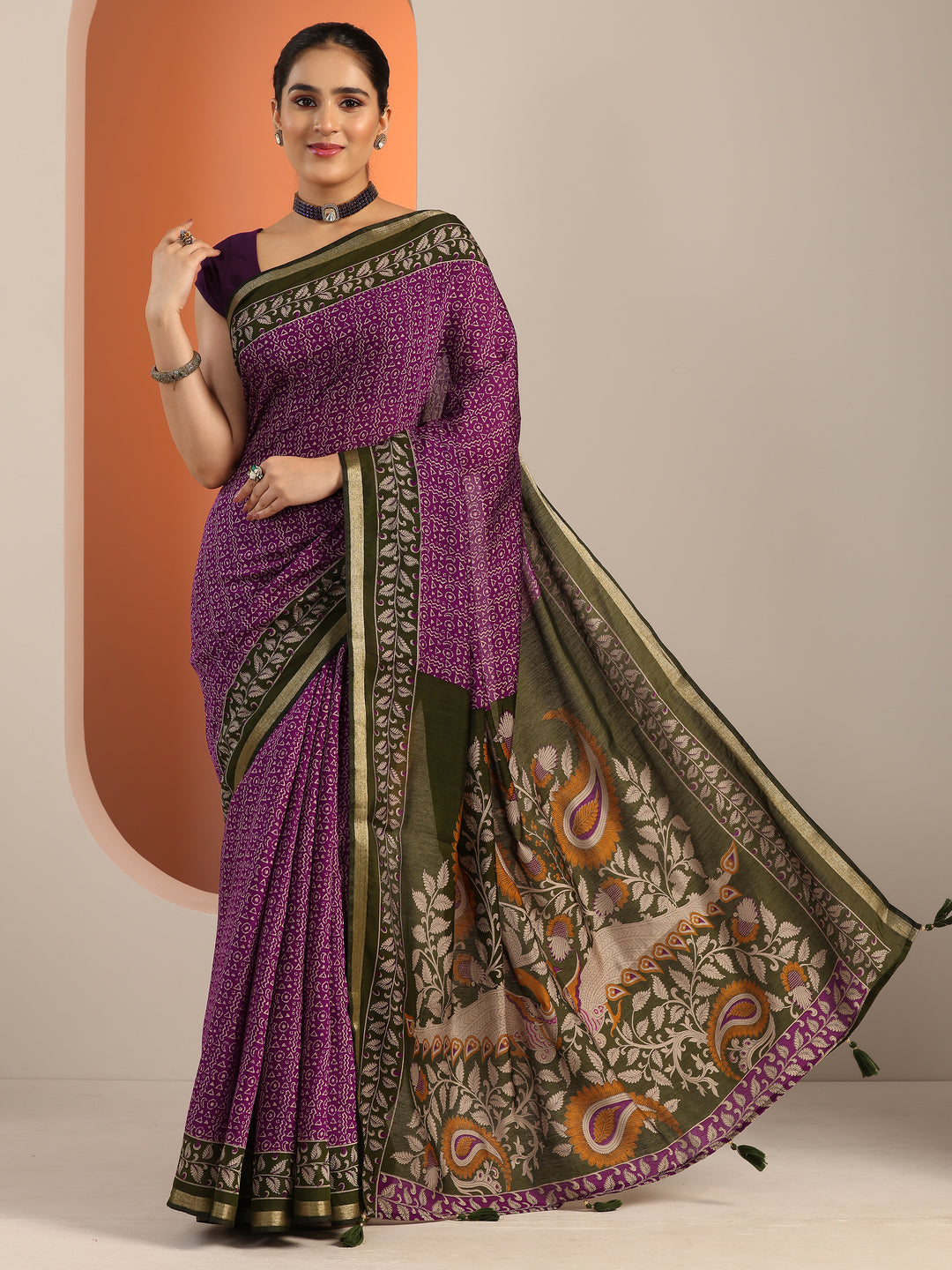 Purple Printed Cotton Blend Saree With Unstitched Blouse Piece