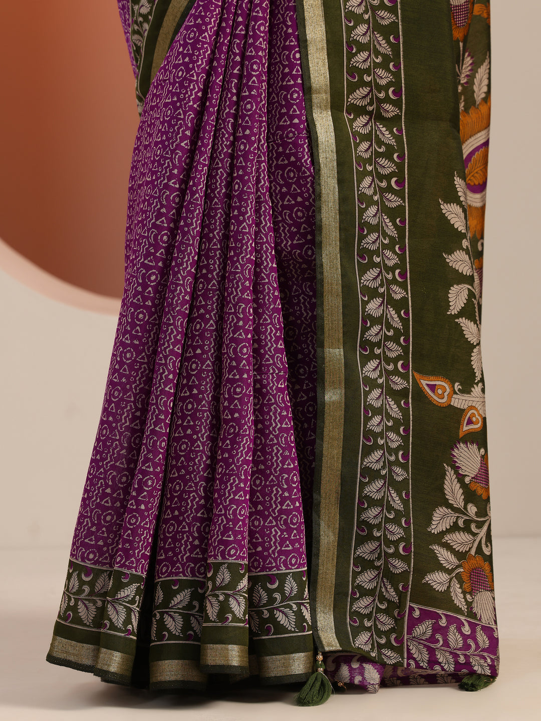 Purple Printed Cotton Blend Saree With Unstitched Blouse Piece