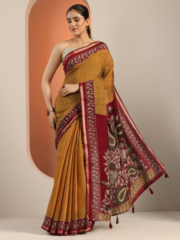 Mustard Printed Cotton Blend Saree With Unstitched Blouse Piece