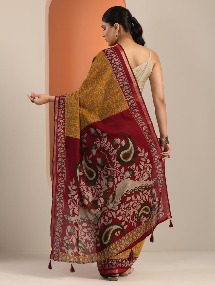 Mustard Printed Cotton Blend Saree With Unstitched Blouse Piece