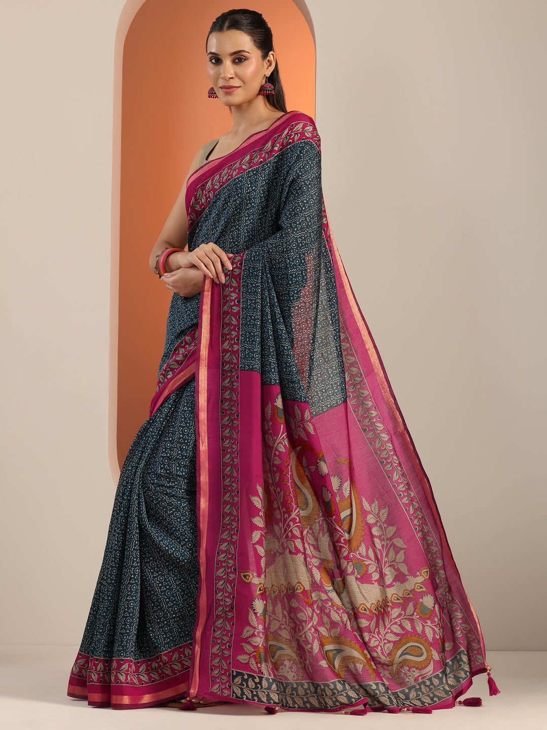 Teal Printed Cotton Blend Saree With Unstitched Blouse Piece