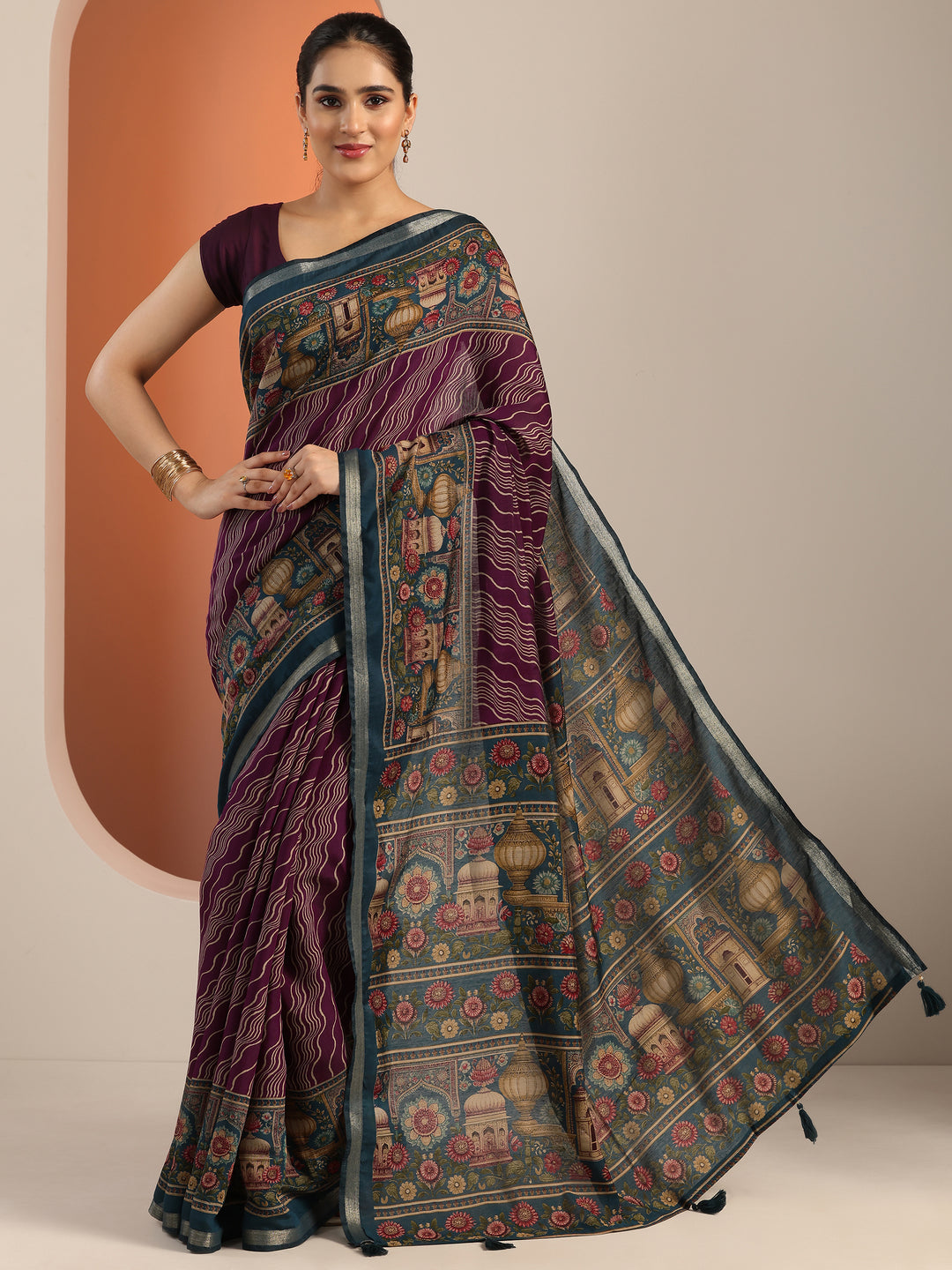 Purple Printed Cotton Blend Saree With Unstitched Blouse Piece