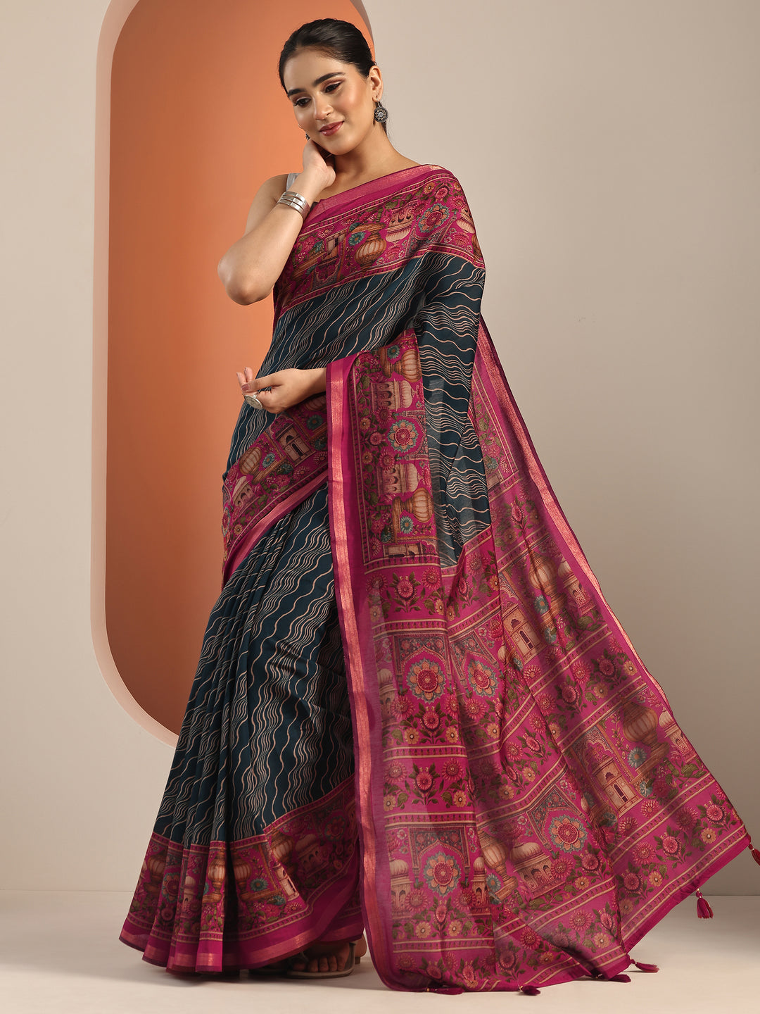 Teal Printed Cotton Blend Saree With Unstitched Blouse Piece