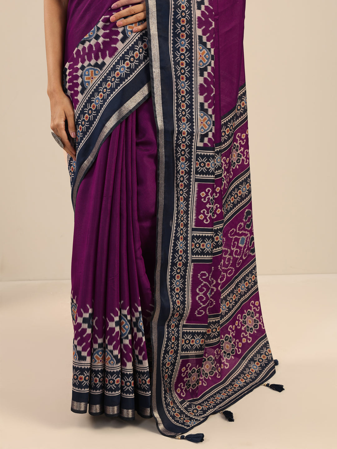 Purple Solid Cotton Saree With Unstitched Blouse Piece