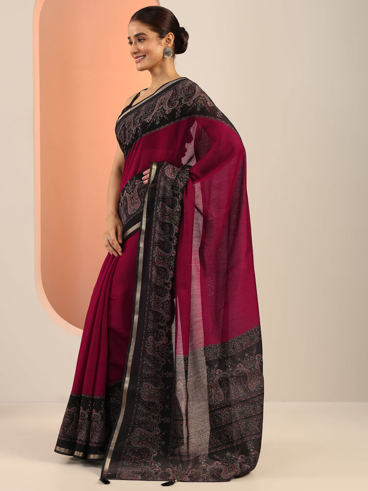 Red Printed Cotton Saree With Unstitched Blouse Piece