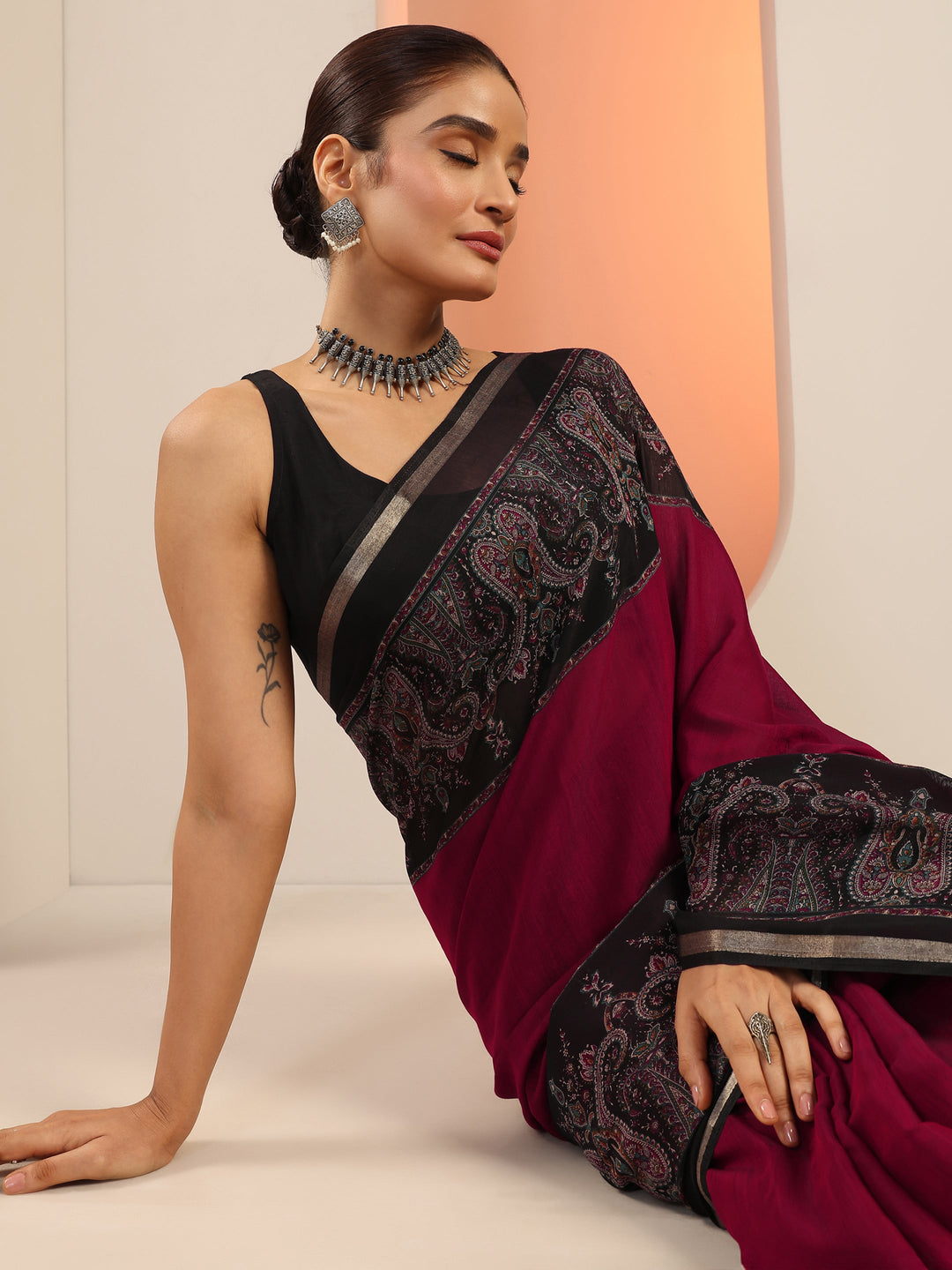 Red Printed Cotton Saree With Unstitched Blouse Piece