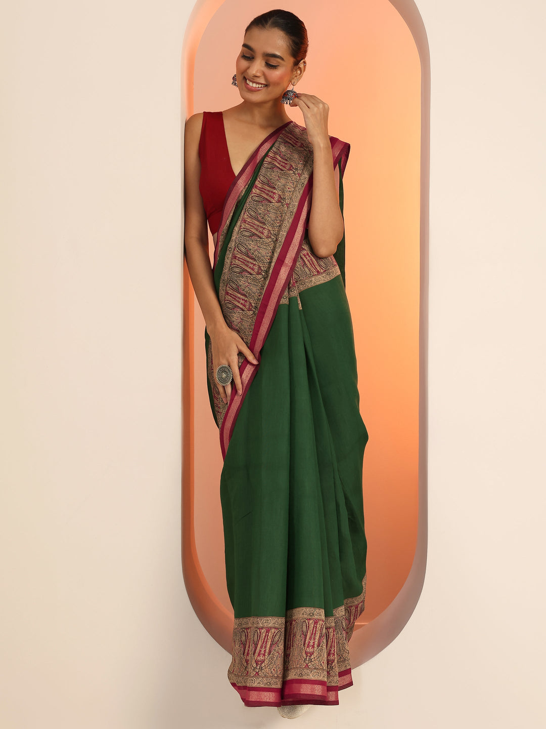 Green Printed Cotton Saree With Unstitched Blouse Piece