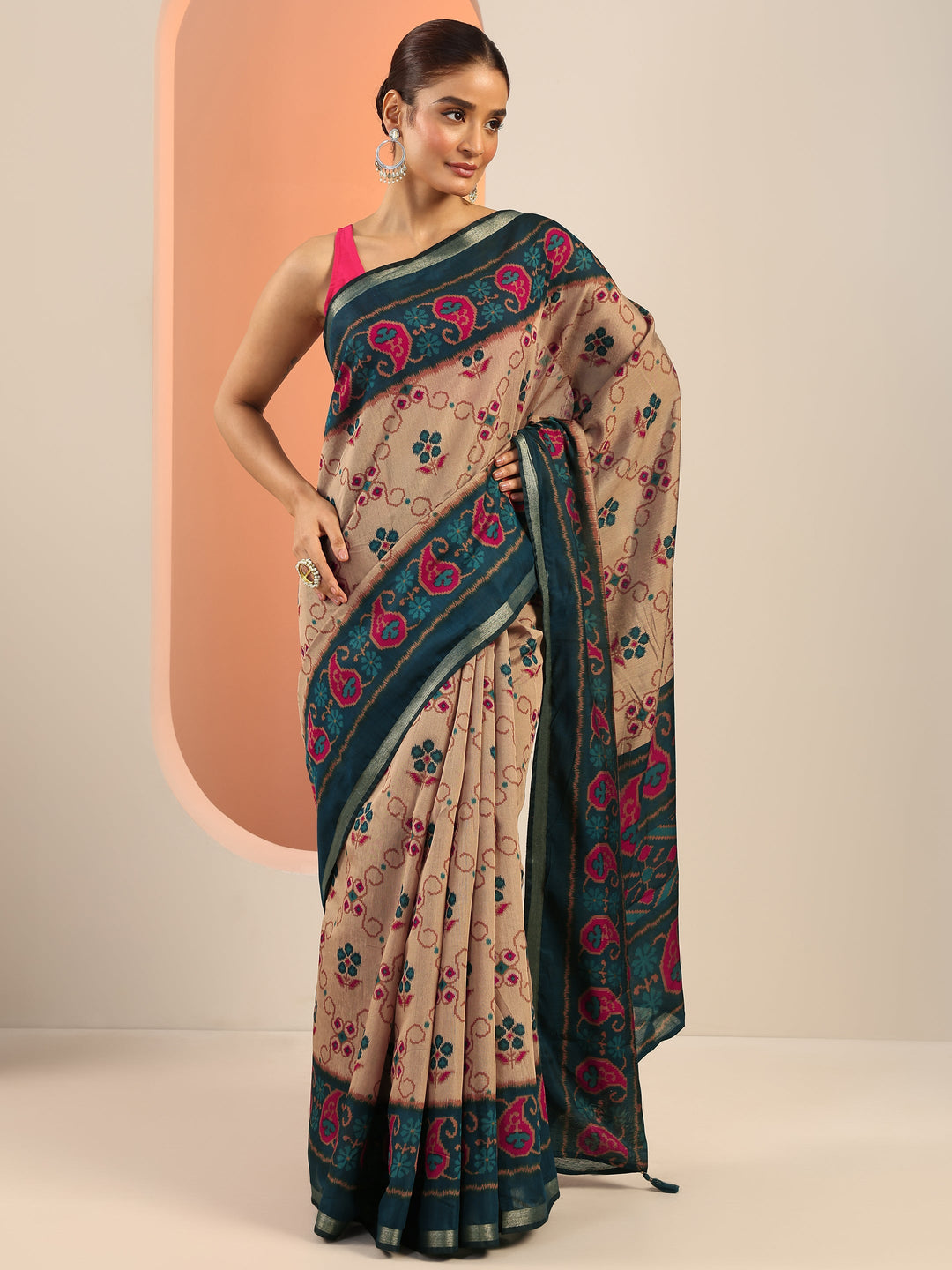 Beige Printed Cotton Saree With Unstitched Blouse Piece