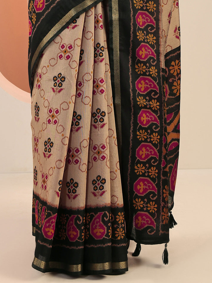 Beige Printed Cotton Saree With Unstitched Blouse Piece