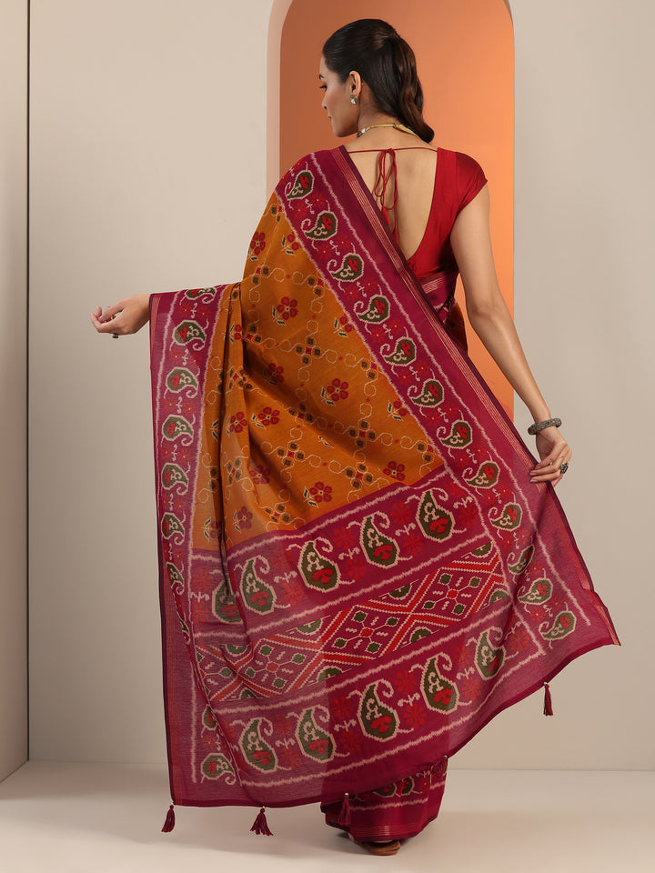 Mustard Printed Cotton Blend Saree With Unstitched Blouse Piece