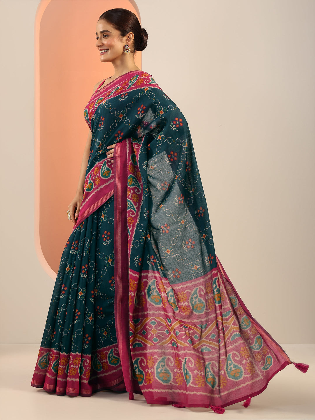 Teal Printed Cotton Saree With Unstitched Blouse Piece