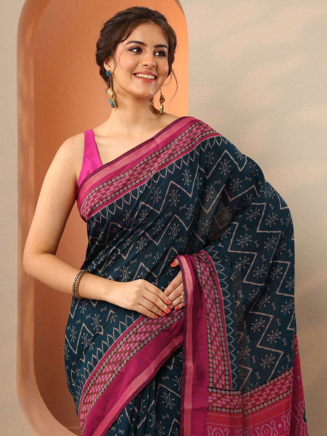 Teal Printed Cotton Blend Saree With Unstitched Blouse Piece