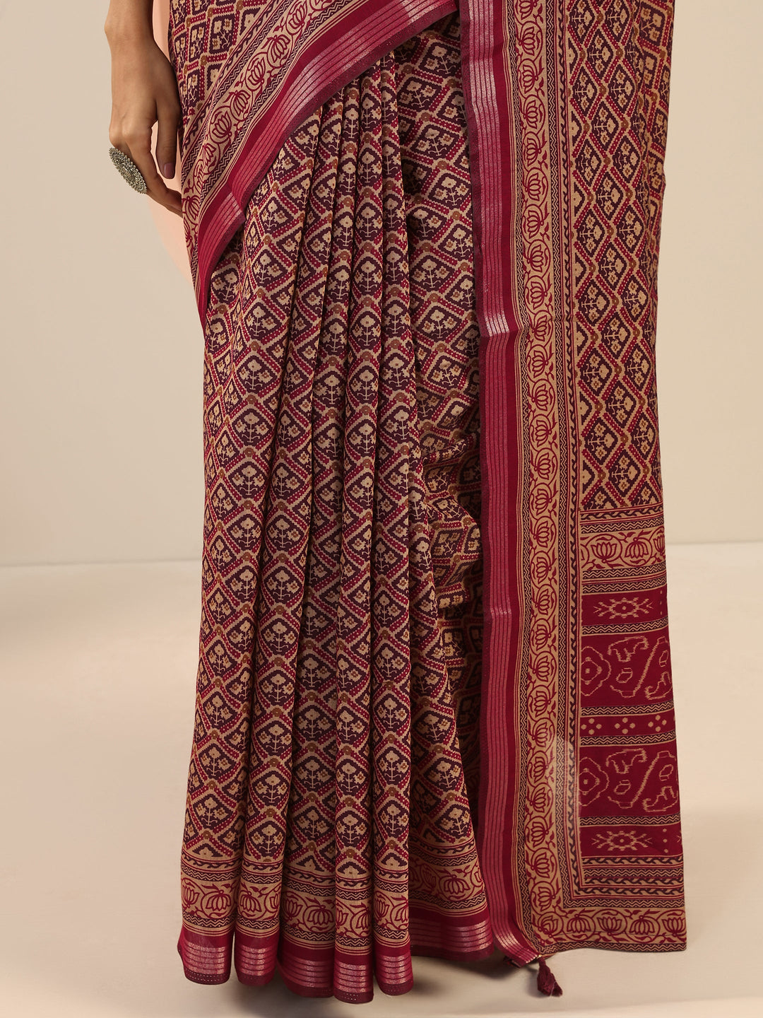 Maroon Printed Cotton Saree With Unstitched Blouse Piece