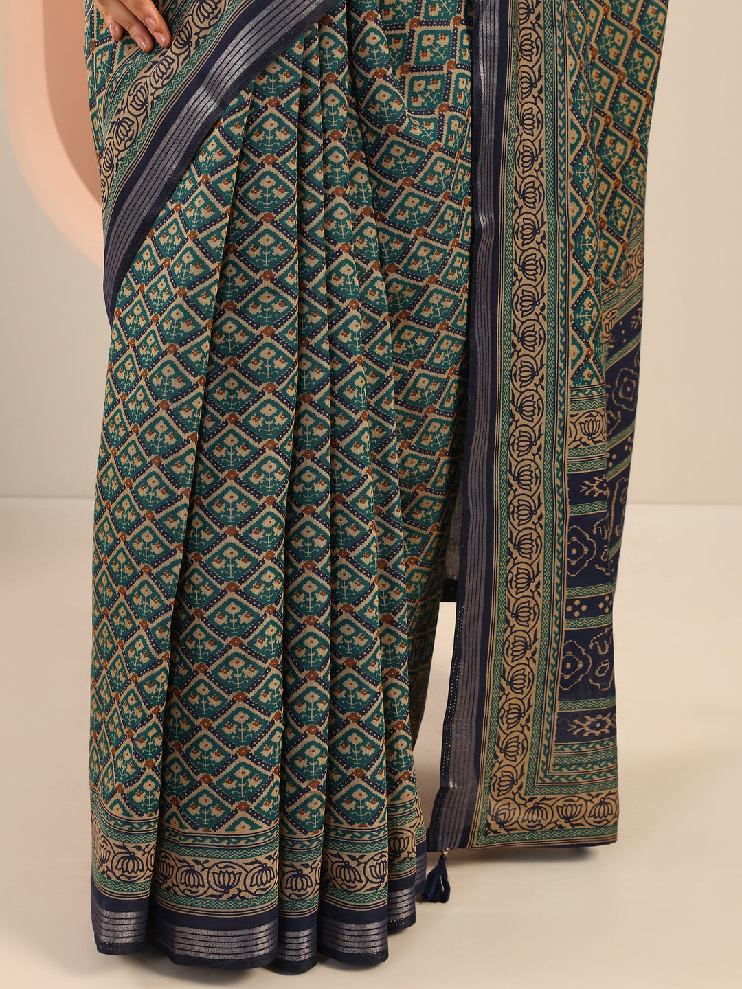 Teal Printed Cotton Saree With Unstitched Blouse Piece