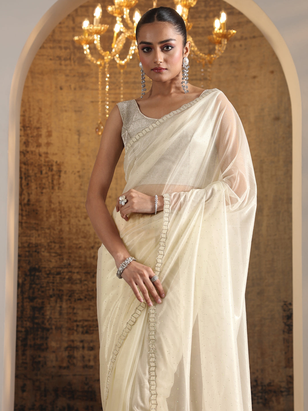 Off White Embellished Organza Saree With Unstitched Blouse Piece
