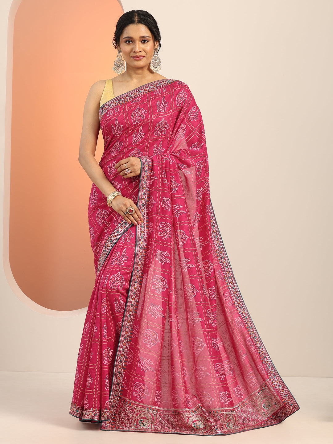 Magenta Printed Silk Blend Saree With Unstitched Blouse Piece