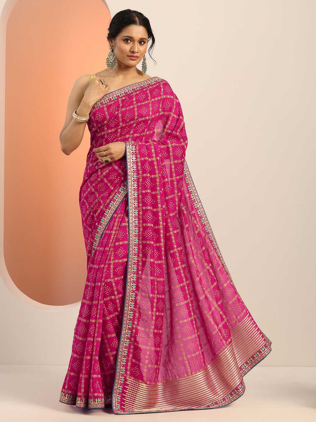 Magenta Printed Silk blend Saree With Unstitched Blouse Piece