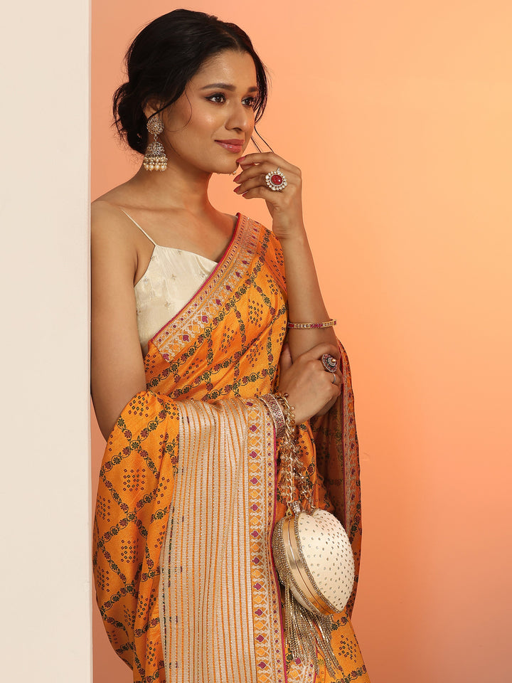 Mustard Printed Silk blend Saree With Unstitched Blouse Piece