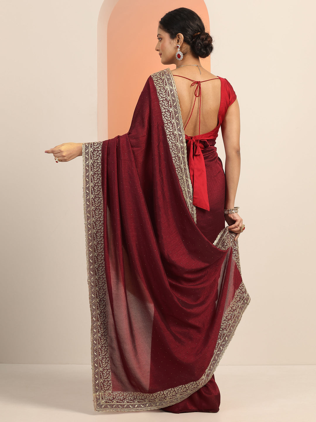 Maroon Embellished Silk blend Saree With Unstitched Blouse Piece