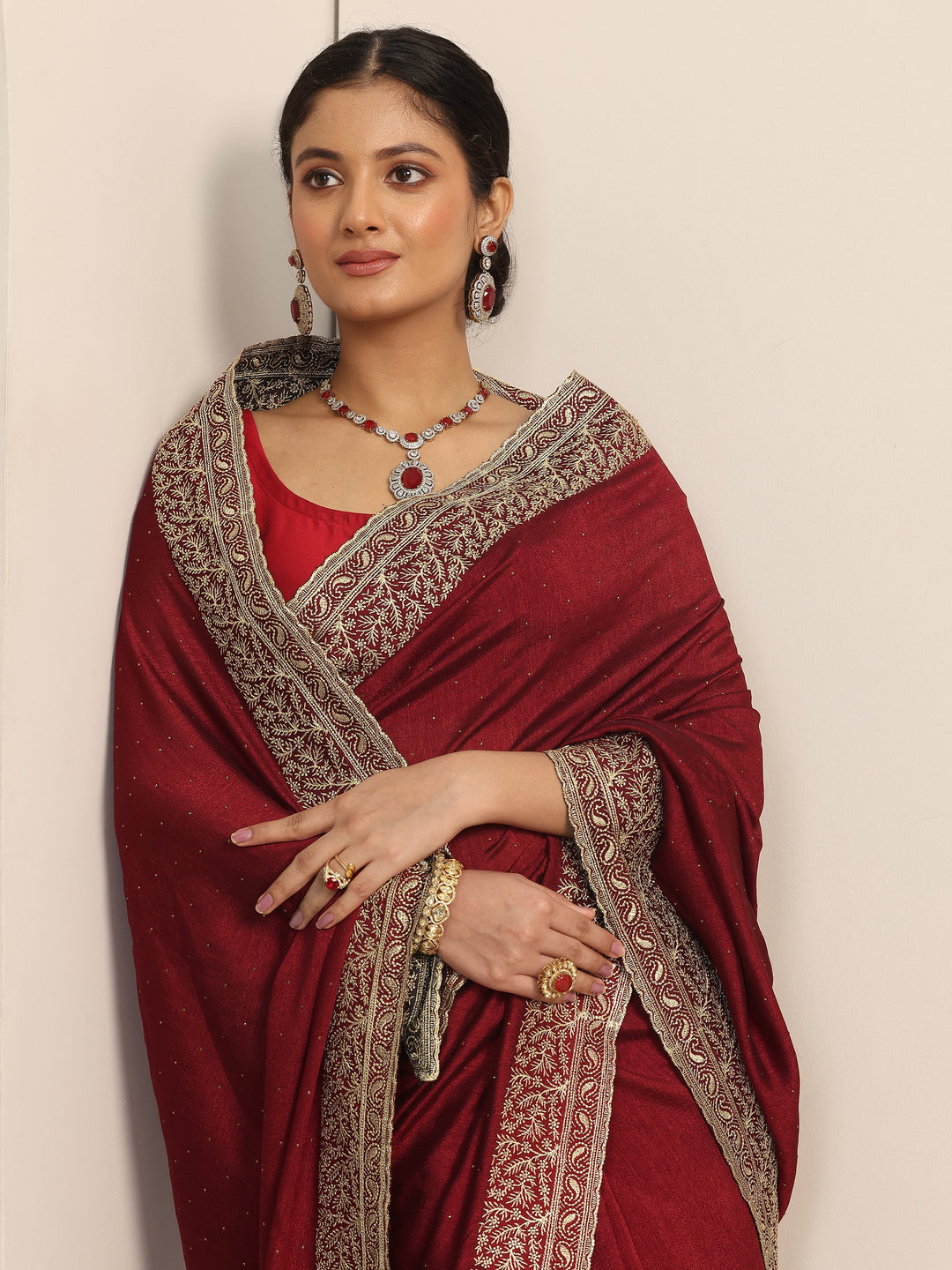 Maroon Embellished Silk blend Saree With Unstitched Blouse Piece