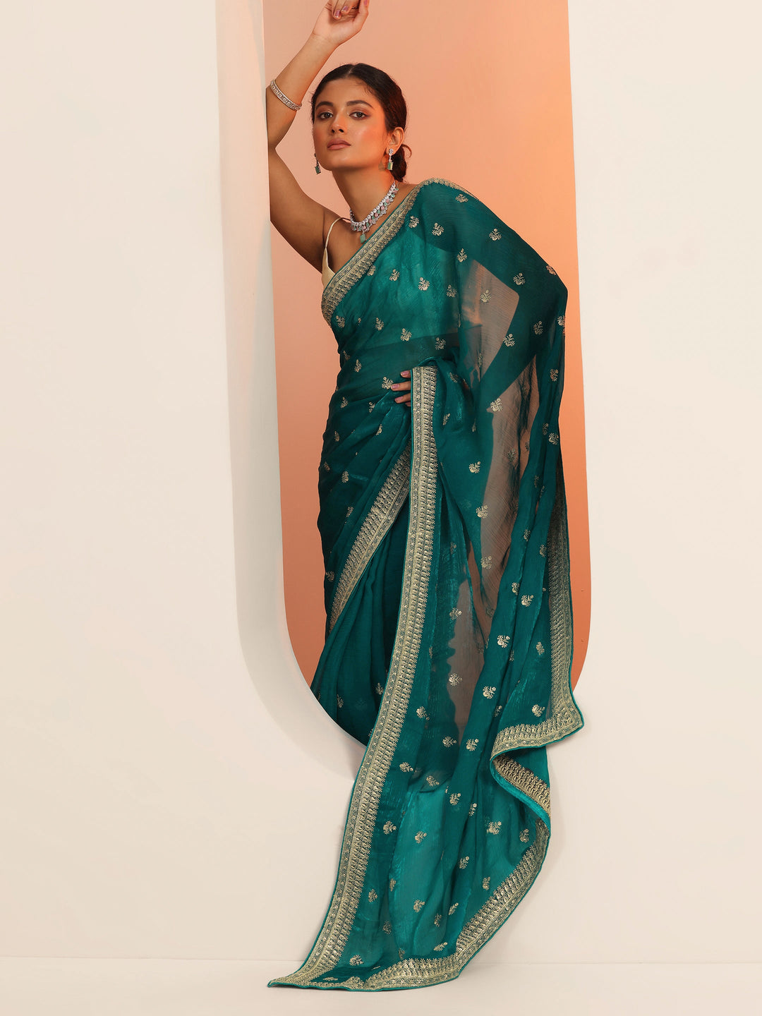 Green Embroidered Chiffon Saree With Unstitched Blouse Piece