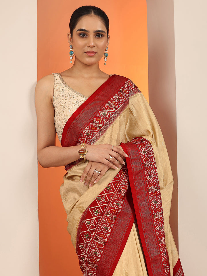 Beige Printed Silk Blend Saree With Unstitched Blouse Piece