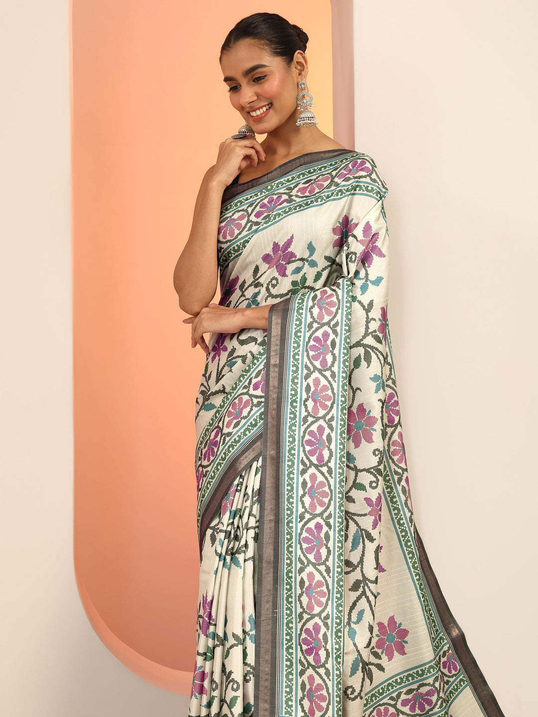 Green Printed Silk Saree With Unstitched Blouse Piece