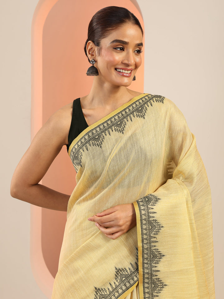Beige Solid Silk Saree With Unstitched Blouse Piece